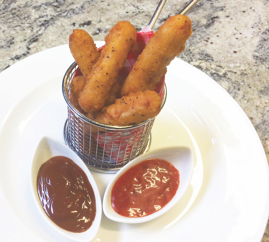 C15073 - mini dipping dogs. Available from MKG Foods, your foodservice partner in the Midlands.