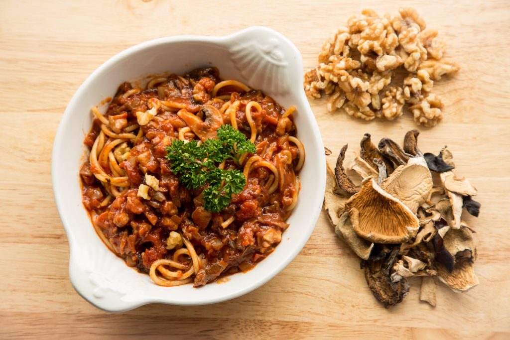 C18960 Mushroom & Walnut Spaghetti Bolognaise. Available from MKG Foods, your foodservice partner in the Midlands.