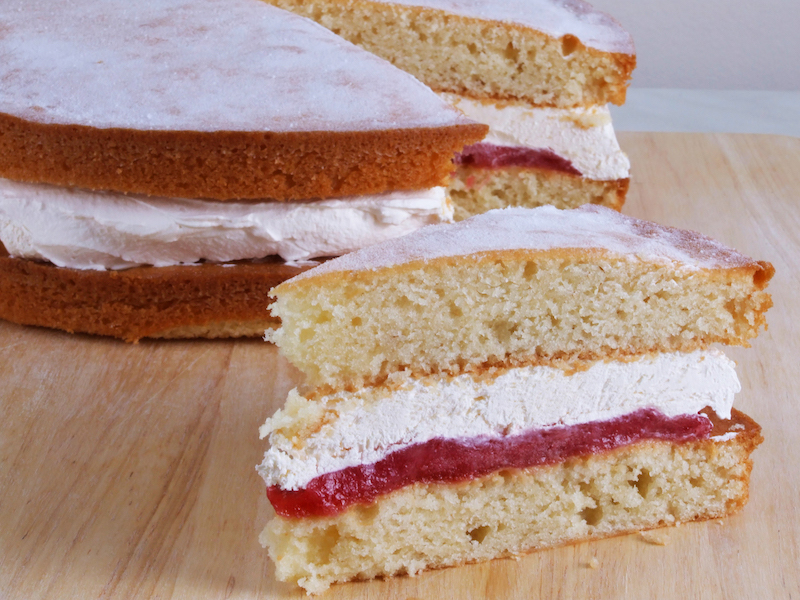 C23335 - Vegan Victoria Sponge - Pre-cut. Available from MKG Foods, your foodservice partner in the Midlands.