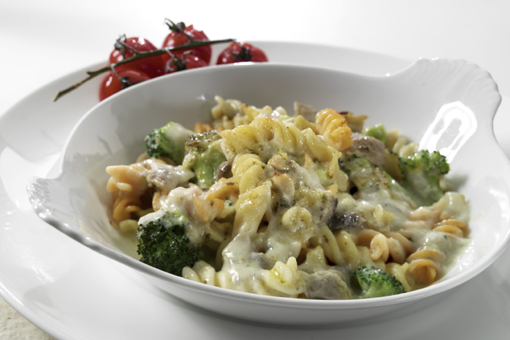 C18876 - Broccoli, Mushroom & Stilton Bake. Available from MKG Foods, your foodservice partner in the Midlands.