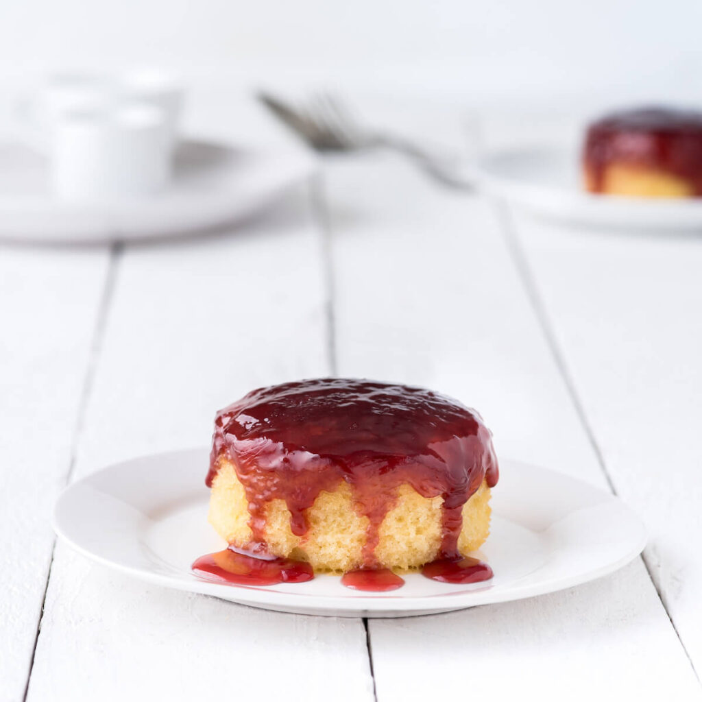 Individual Jam Sponge Pudding 150g - Available from MKG Foods, your foodservice partner in the Midlands.