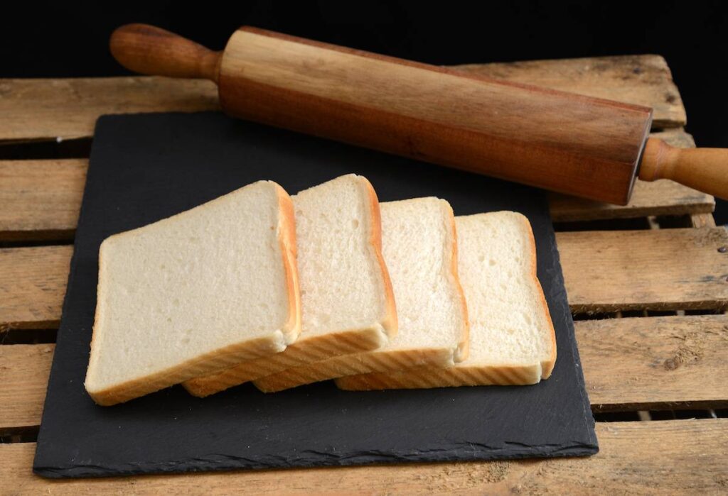 C11926 - Jacksons thick sliced white bread