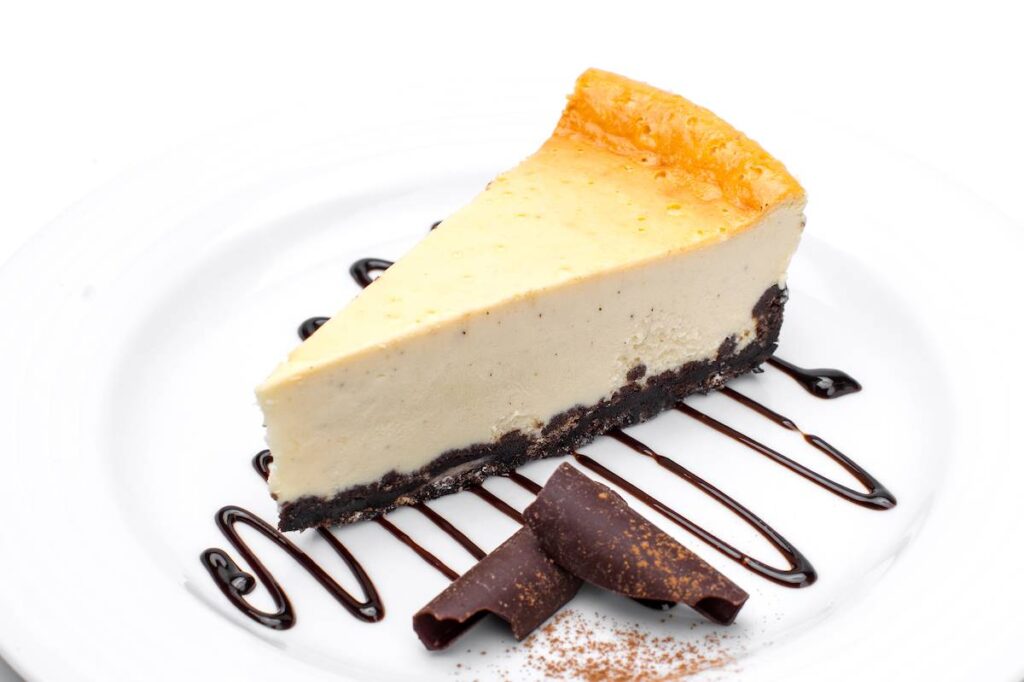 C24170 - Baked New York Cheesecake with Oreo Biscuit