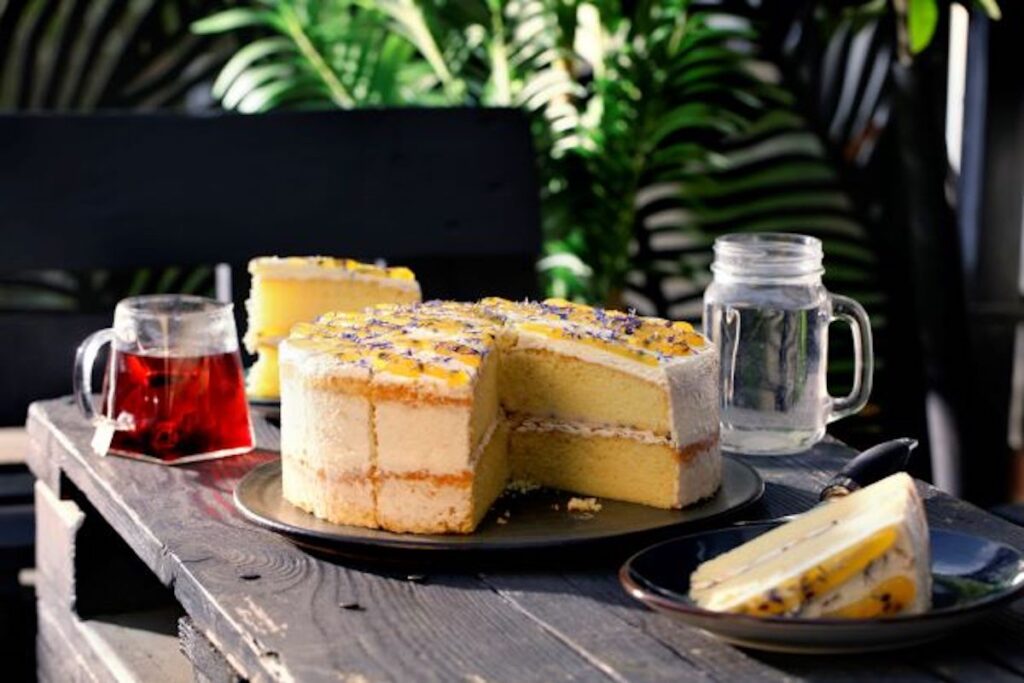 C18011 - Passionfruit & Lime Cake from MKG Foods