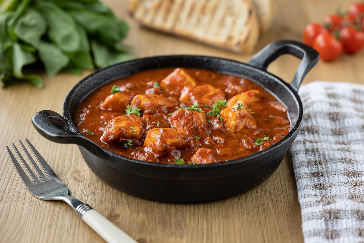 C18979 - Scheff Foods Spanish Style Chicken Stew 300g. Available from MKG Foods, your foodservice partner.