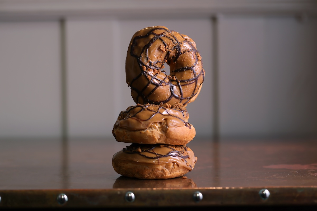 C18017 - Caramelised Biscuit Chouxnut. Available from MKG Foods. Your foodservice partner in the Midlands.